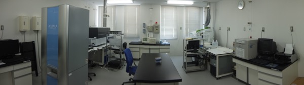 技術支援部紹介写真（ICP室の様子）